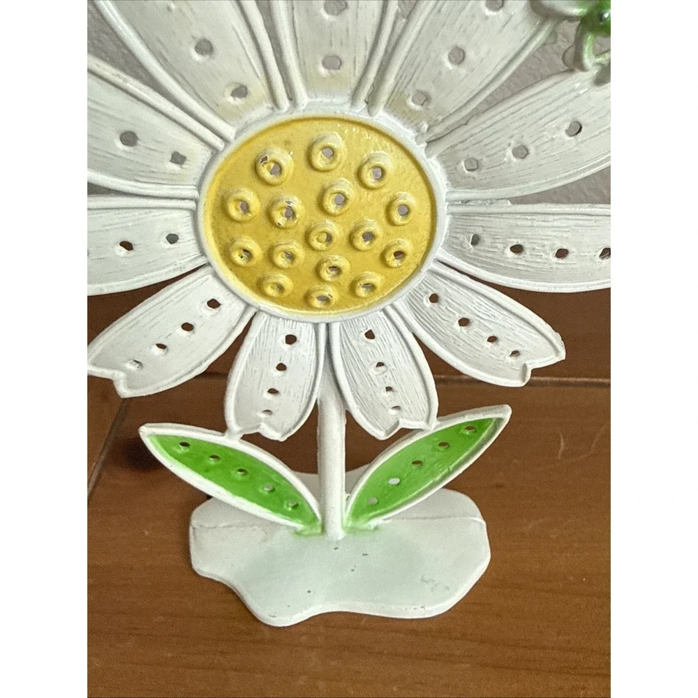 Vintage MCM Daisy and Bee Metal Pierced Earrings Holder Revere USA